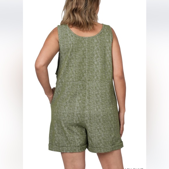 NWT! Plus Size Rust Romper with Front Pockets Super Stretchy Comfy Lightweight - Picture 2 of 4